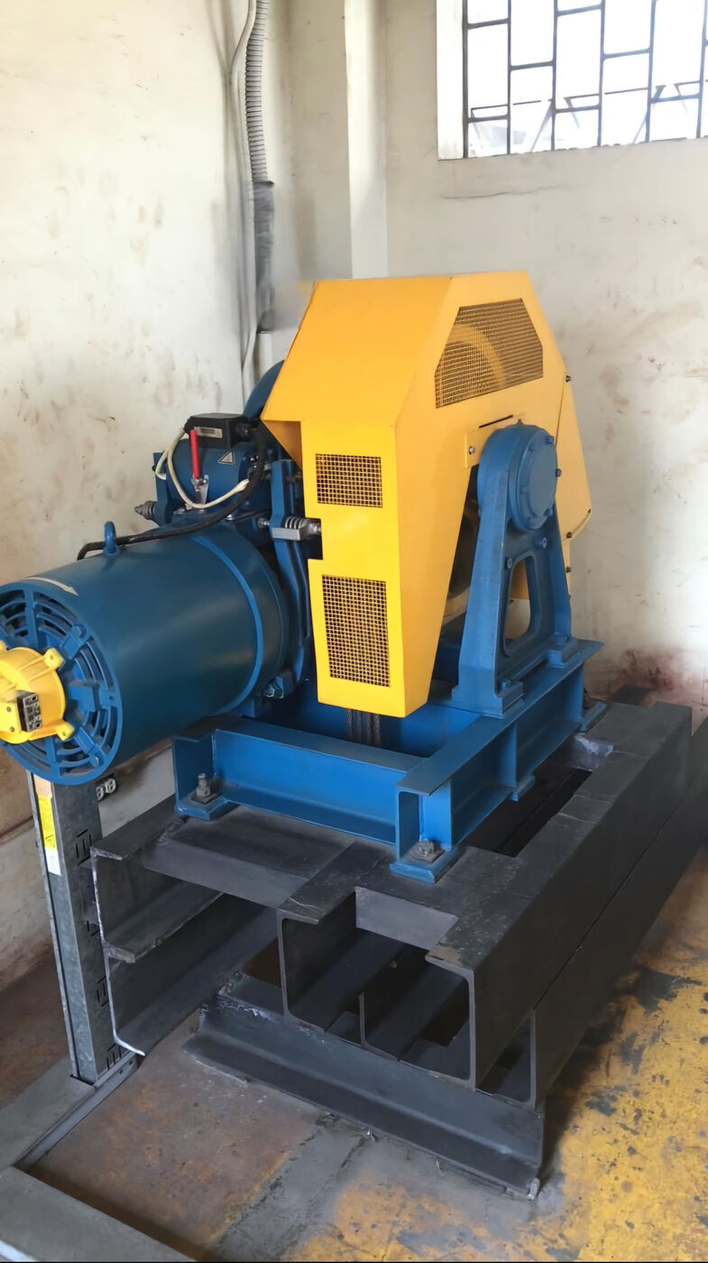 Máquina de tracción para ascensor lista para instalación